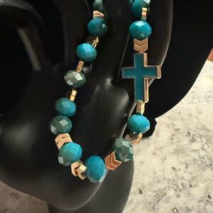 Glass Aqua Aurora Borealis and Gold Chevron Bracelet